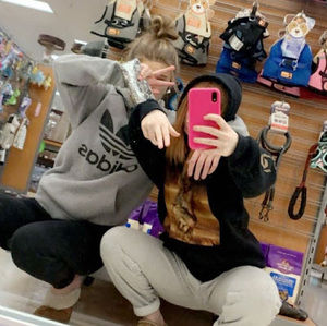 Meet your Posher, Toni